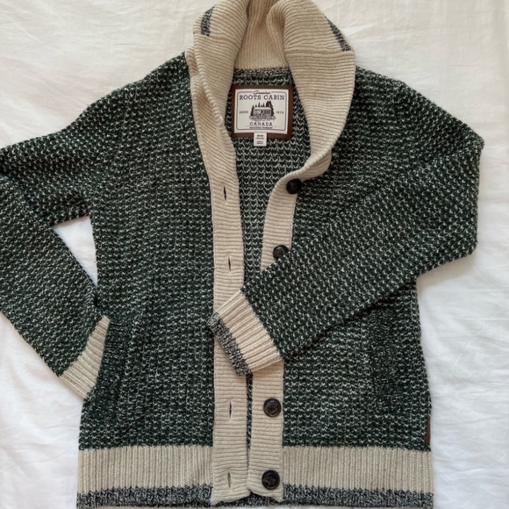 ROOTS cardigan‎